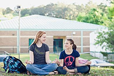 《歧路旅人2》主角介绍短片：“剑士·光”